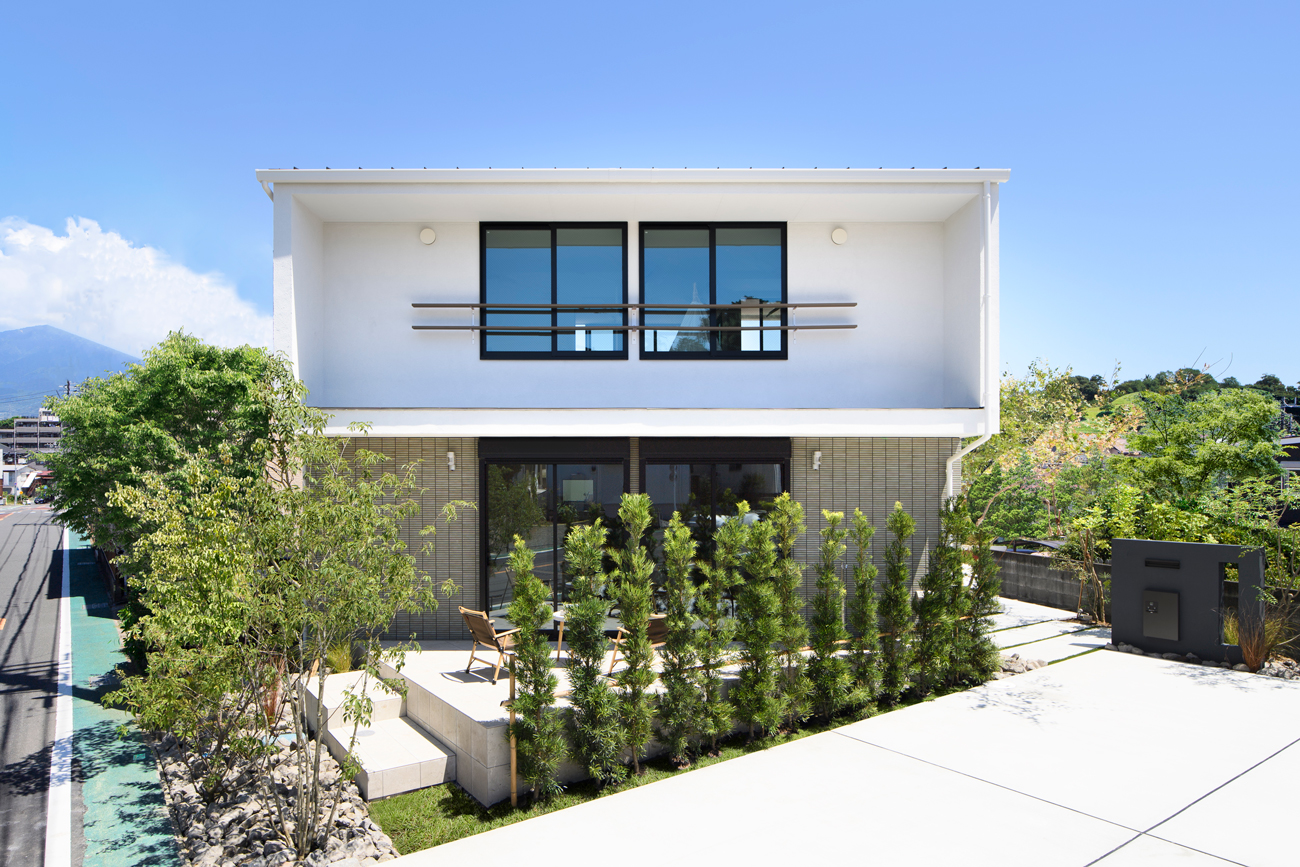 余白に暮らしを描く家